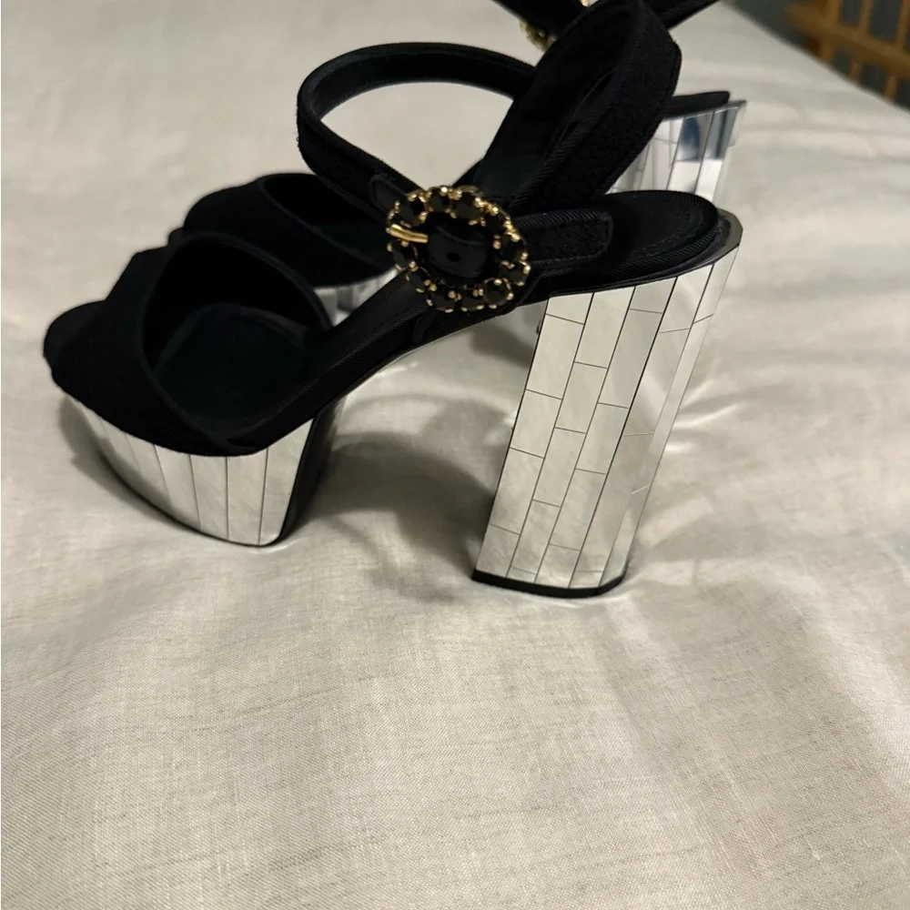 Dolce & Gabbana Elegant Black and glass  Platform 4.5” -hells-size 38